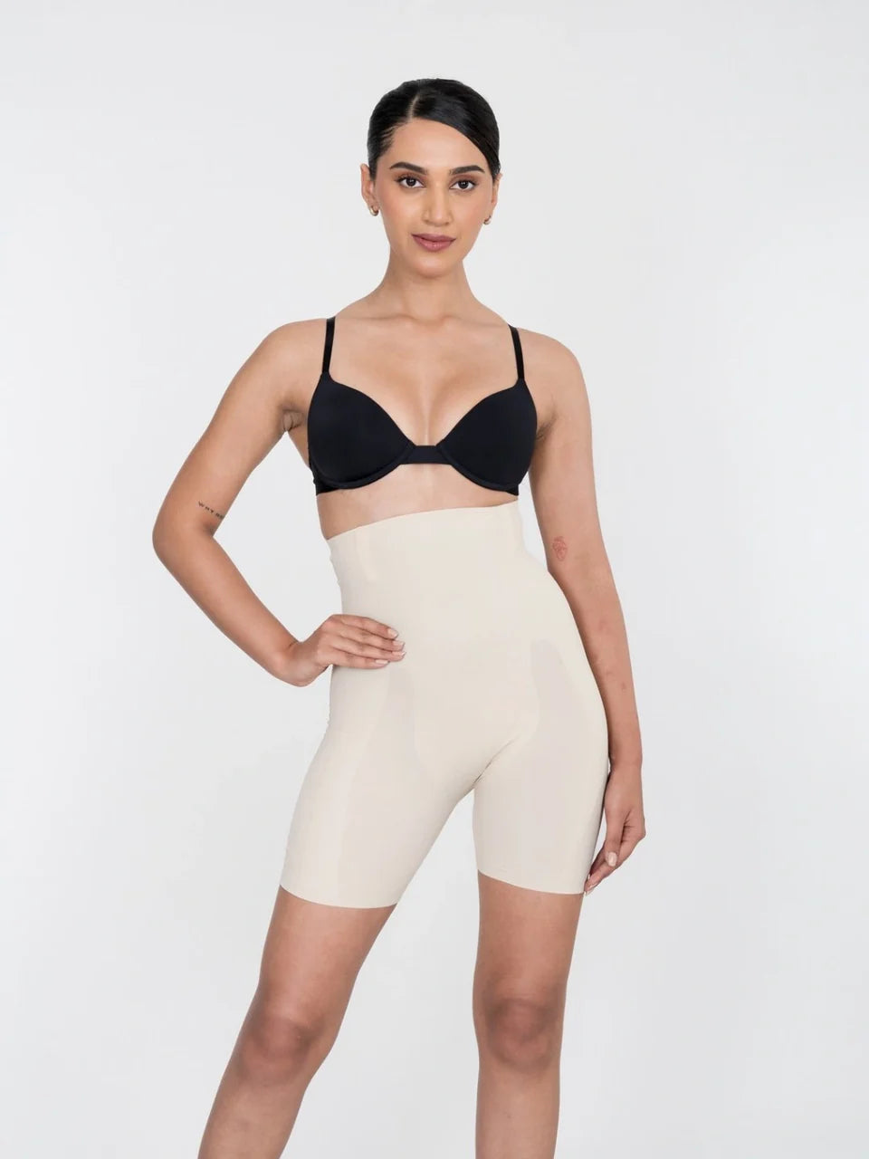 4-in-1 Shaper – Seamless Control for Tummy, Back, Thighs & Hips[COOL & BREATHABLE]